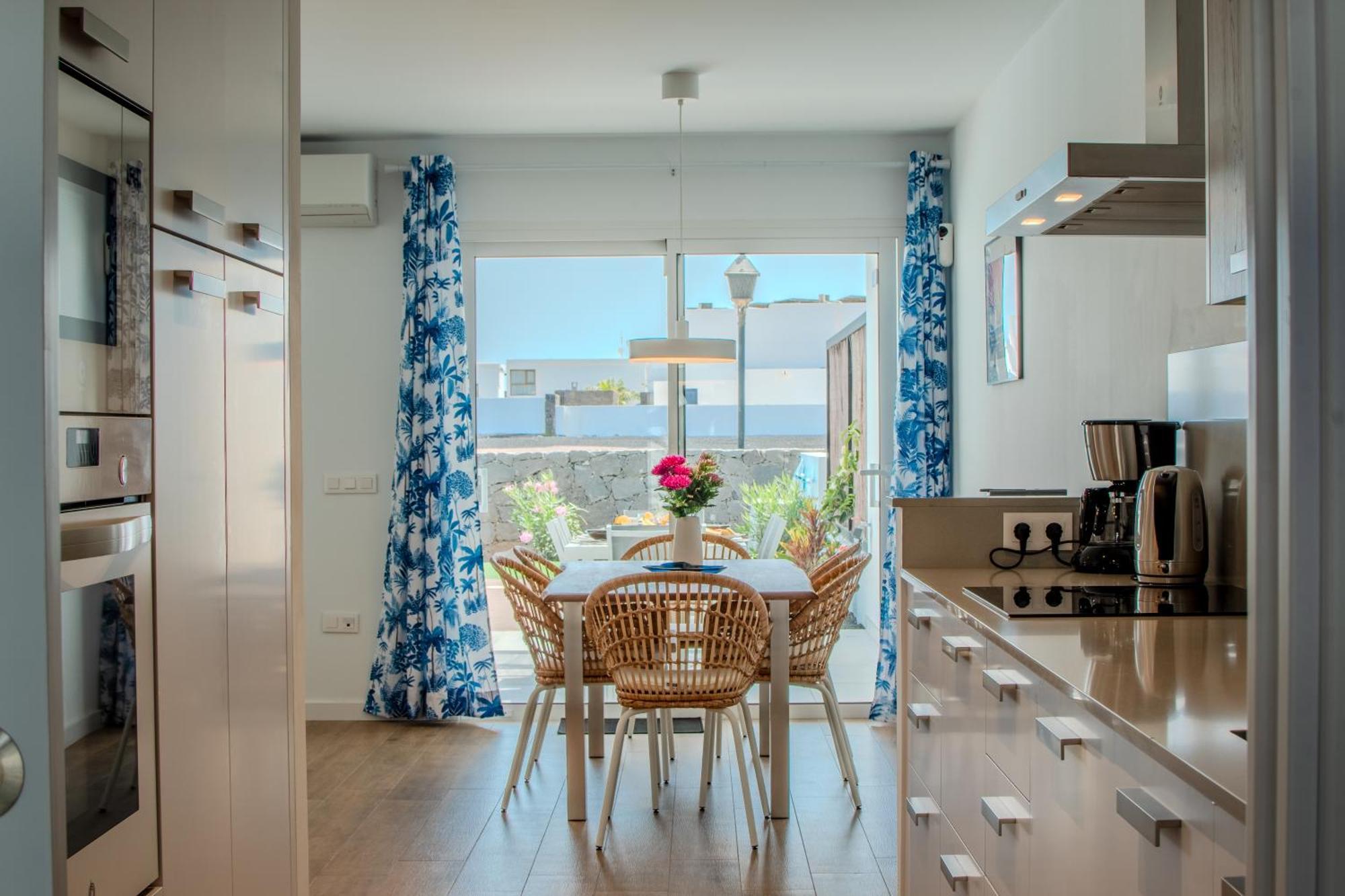 Serena Villa 38 - Heated Pool, Sea Views, Ac, High Speed Internet Playa Blanca  Exterior photo