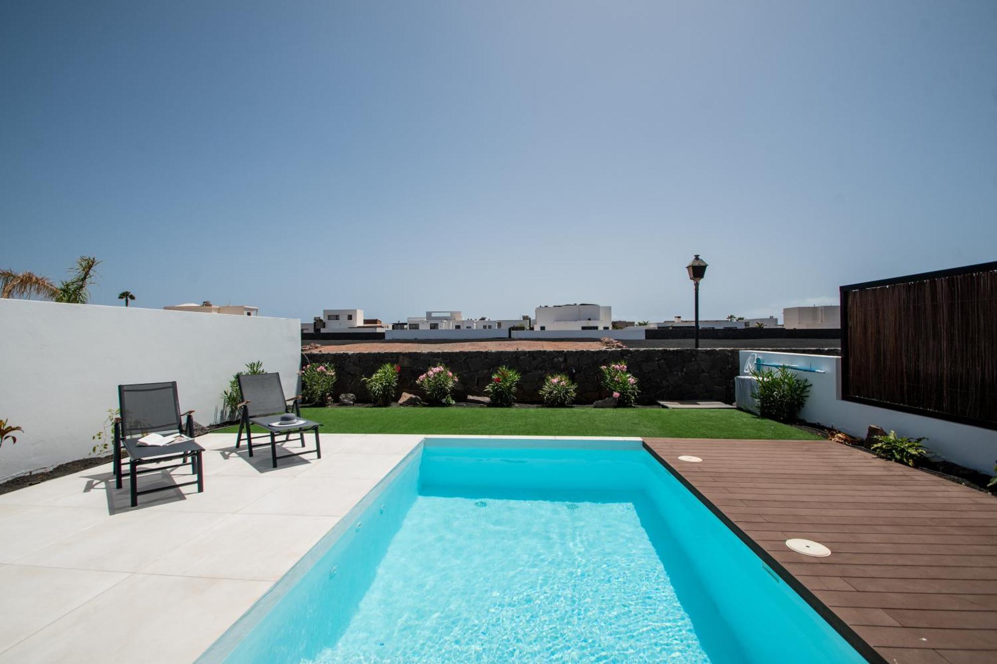Serena Villa 38 - Heated Pool, Sea Views, Ac, High Speed Internet Playa Blanca  Exterior photo
